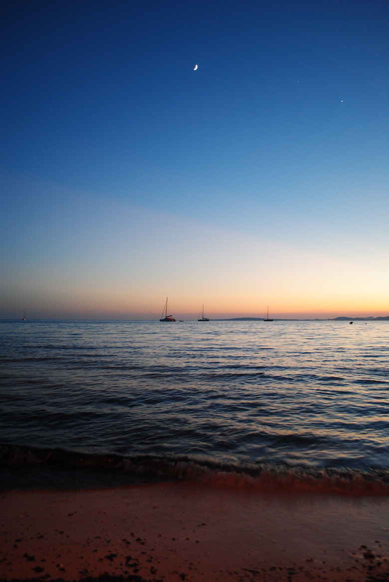 夕焼けの綺麗な　マルヨカ島のビーチ mallorca island beac